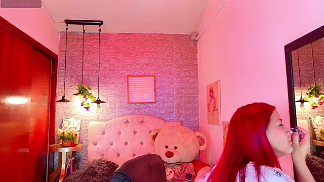 Snapshot of meghan_nill chatting on 11.10.25 meghan nill online show from 11.10.25