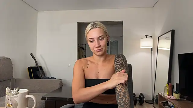 AnneBall online show from 12.05.25