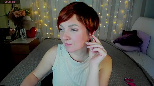 Snapshot of Katherine_Fox chatting on 02.03.25 Katherine Fox online show from 02.03.25