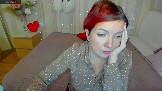 Snapshot of Katherine_Fox chatting on 02.24.25 Katherine Fox online show from 02.24.25