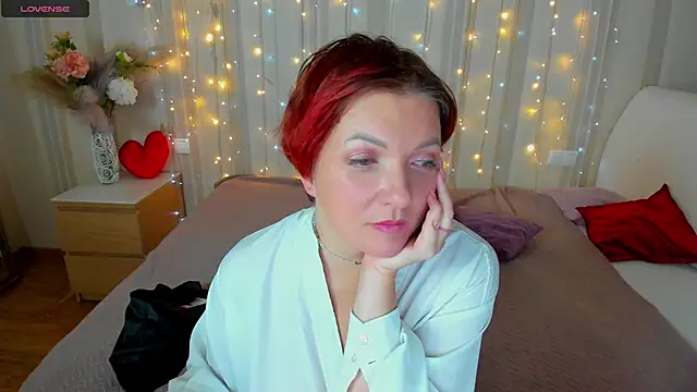 Snapshot of Katherine_Fox chatting on 02.28.25 Katherine Fox online show from 02.28.25