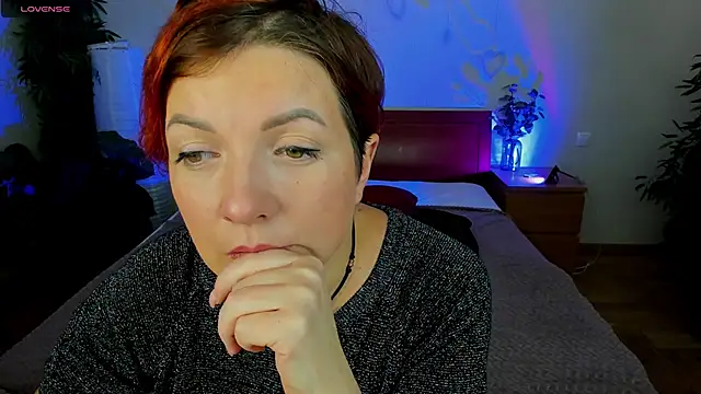 Snapshot of Katherine_Fox chatting on 03.20.25 Katherine Fox online show from 03.20.25