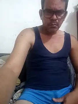 Snapshot of manuelmen211 chatting on 09.15.25 manuelmen211 online show from 09.15.25