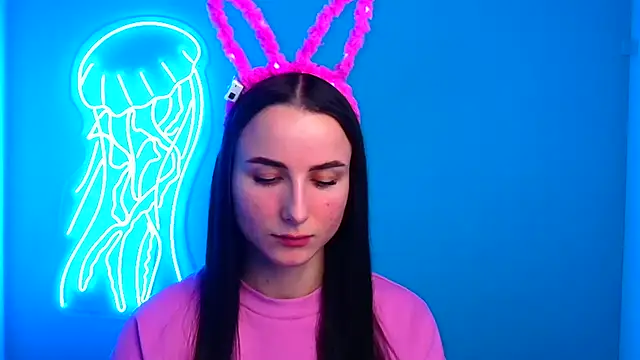 Eva Janee online show from 12.09.24