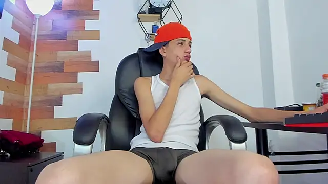 Snapshot of Kenbils chatting on 01.15.25 Kenbils online show from 01.15.25