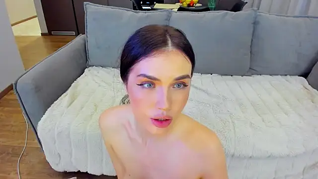 Snapshot of sexyangeloux chatting on 01.08.25 sexyangeloux online show from 01.08.25