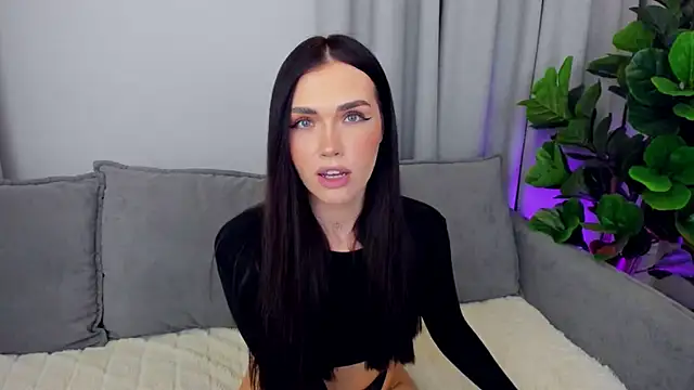 Snapshot of sexyangeloux chatting on 03.18.25 sexyangeloux online show from 03.18.25
