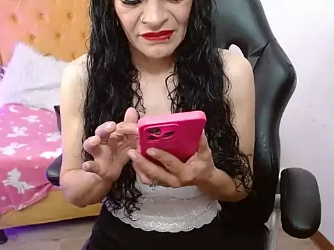 AlexandraJones  online show from 02.25.25