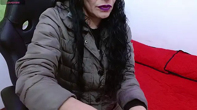 AlexandraJones  online show from 10.20.25