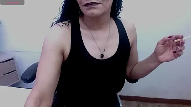 AlexandraJones  online show from 11.03.25