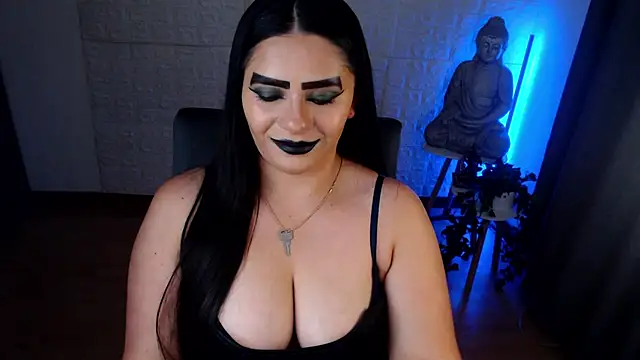 Snapshot of GODDESS_EVANS chatting on 12.17.24 GODDESS EVANS online show from 12.17.24