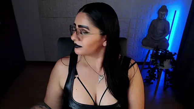 Snapshot of GODDESS_EVANS chatting on 12.19.24 GODDESS EVANS online show from 12.19.24