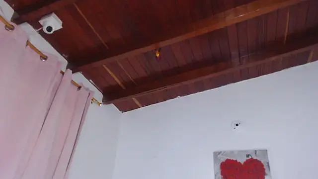 Amara Red online show from 11.14.25