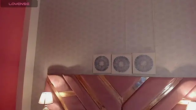 Snapshot of Ari_sunshine_ chatting on 01.04.25 Ari sunshine online show from 01.04.25