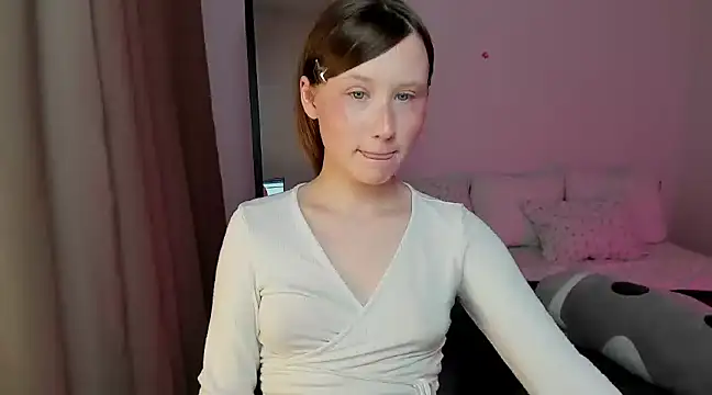 Snapshot of Stella_Sunny chatting on 12.19.24 Stella Sunny online show from 12.19.24