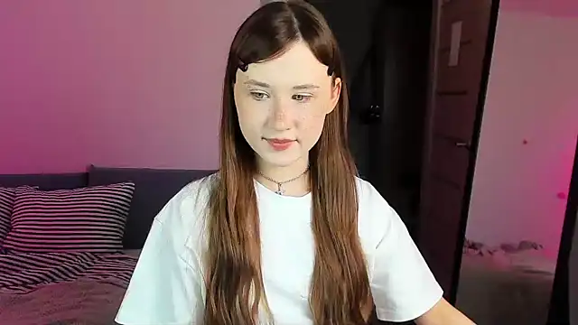 Snapshot of Stella_Sunny chatting on 10.19.25 Stella Sunny online show from 10.19.25