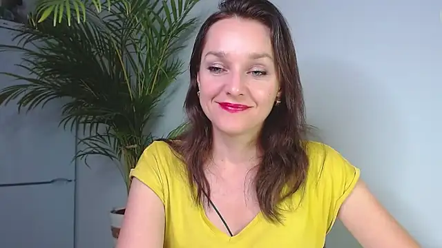 Snapshot of AliciaDesire chatting on 12.09.24 AliciaDesire online show from 12.09.24