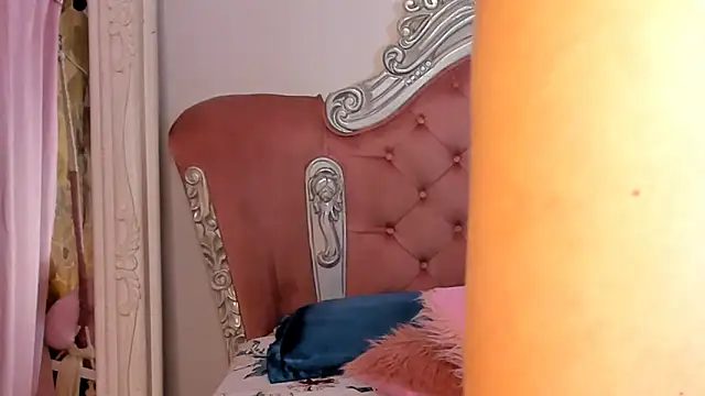 Snapshot of AngelineConnor chatting on 01.30.25 AngelineConnor online show from 01.30.25