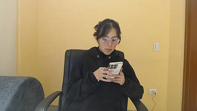 ling ling24 online show from 10.18.25