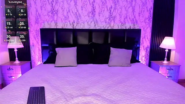 SpicyAmelia online show from 11.28.25