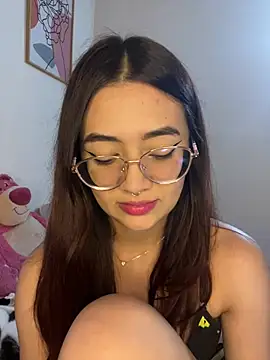 Snapshot of HallieLemon1 chatting on 02.16.25 HallieLemon1 online show from 02.16.25