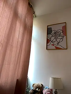 Snapshot of HallieLemon1 chatting on 11.08.25 HallieLemon1 online show from 11.08.25