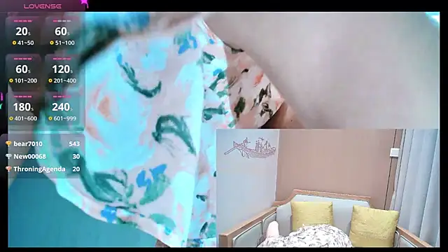 Aster Hoa online show from 03.11.25