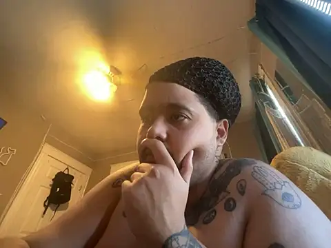 Snapshot of chubbydominican chatting on 02.19.25 chubbydominican online show from 02.19.25