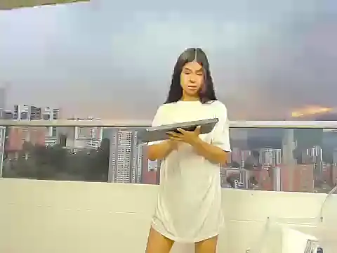 Snapshot of _violetadulce chatting on 12.06.24  violetadulce online show from 12.06.24