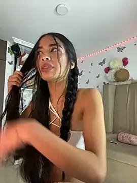 Snapshot of lina_pink chatting on 01.30.25 lina pink online show from 01.30.25