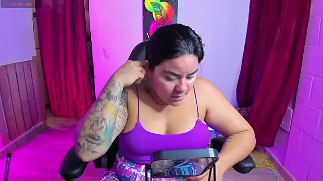 Snapshot of Sharon_hils chatting on 01.18.25 Sharon hils online show from 01.18.25