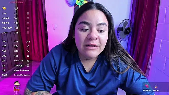 Snapshot of Sharon_hils chatting on 02.07.25 Sharon hils online show from 02.07.25