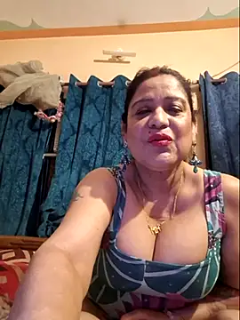 Snapshot of Hot_Queen77 chatting on 03.05.25 Hot Queen77 online show from 03.05.25