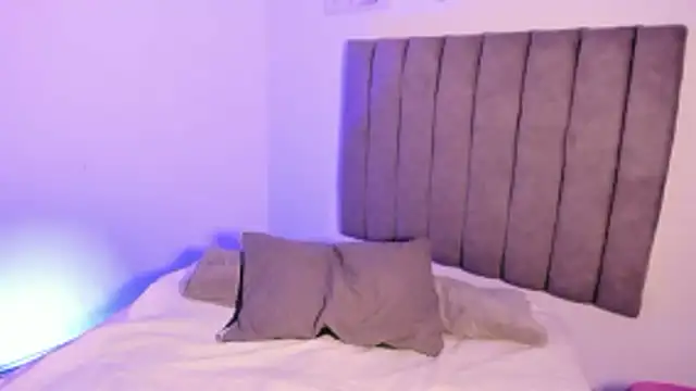 sarah  bigboobs online show from 10.27.25