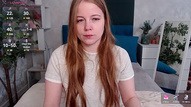 Snapshot of JennyyHot chatting on 03.15.25 JennyyHot online show from 03.15.25