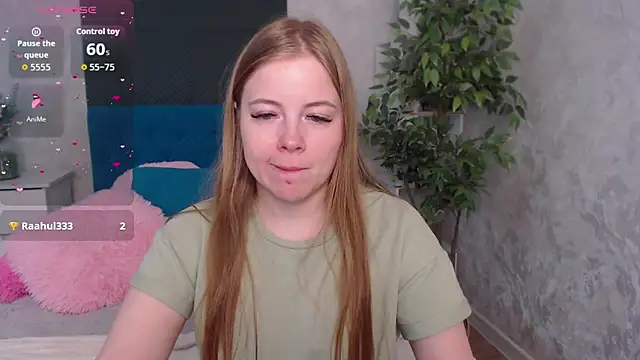 Snapshot of JennyyHot chatting on 12.04.25 JennyyHot online show from 12.04.25