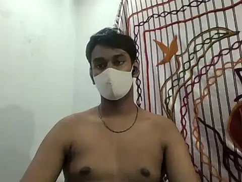 Snapshot of brownguy1234 chatting on 01.04.25 brownguy1234 online show from 01.04.25