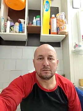 Snapshot of intx800 chatting on 12.30.24 intx800 online show from 12.30.24