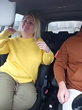 Snapshot of -Schweppes- chatting on 12.23.24 -Schweppes- online show from 12.23.24