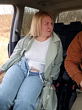 Snapshot of -Schweppes- chatting on 03.11.25 -Schweppes- online show from 03.11.25