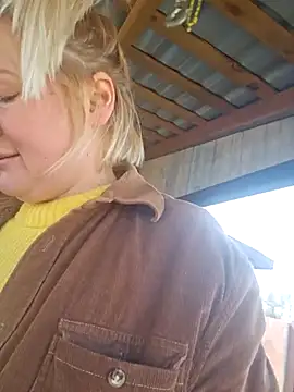 Snapshot of -Schweppes- chatting on 03.20.25 -Schweppes- online show from 03.20.25