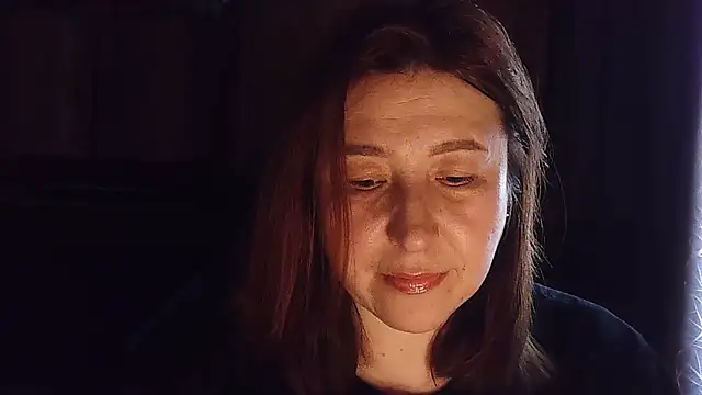 Snapshot of FiireTaliia chatting on 03.07.25 FiireTaliia online show from 03.07.25