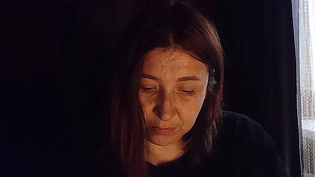 Snapshot of FiireTaliia chatting on 10.01.25 FiireTaliia online show from 10.01.25