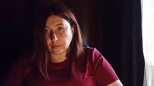 Snapshot of FiireTaliia chatting on 10.06.25 FiireTaliia online show from 10.06.25