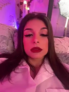 Snapshot of AngelinaCapri chatting on 03.19.25 AngelinaCapri online show from 03.19.25