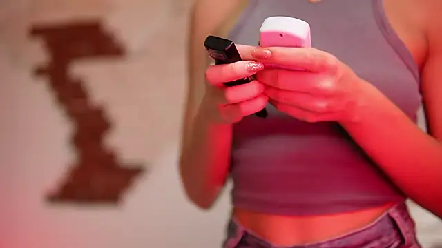 Snapshot of AngelinaCapri chatting on 09.28.25 AngelinaCapri online show from 09.28.25