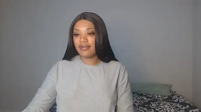 Snapshot of thekelliecapri chatting on 01.11.25 thekelliecapri online show from 01.11.25