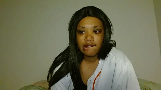 Snapshot of thekelliecapri chatting on 02.08.25 thekelliecapri online show from 02.08.25