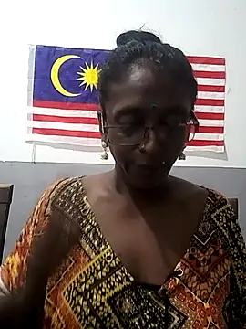 mamakarma1403 online show from 10.23.25