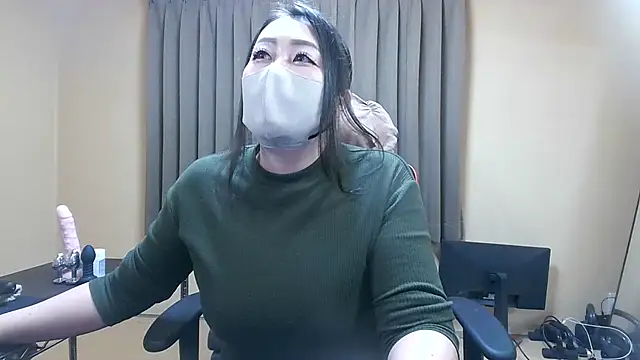 Snapshot of SAKURA_OSUSHI chatting on 01.03.25 SAKURA OSUSHI online show from 01.03.25